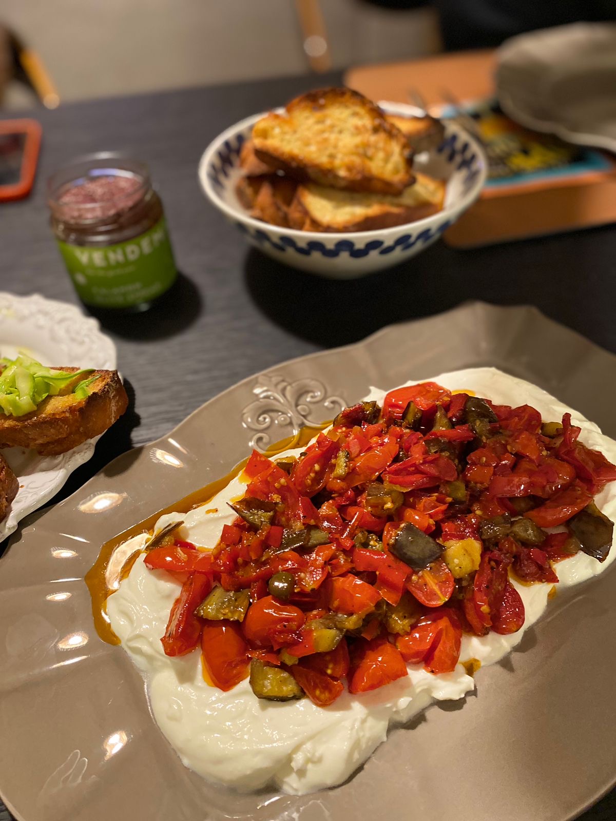 VEGGIES AND FETA DIP